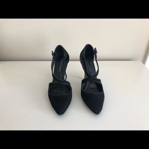 Banana Republic black suede pumps